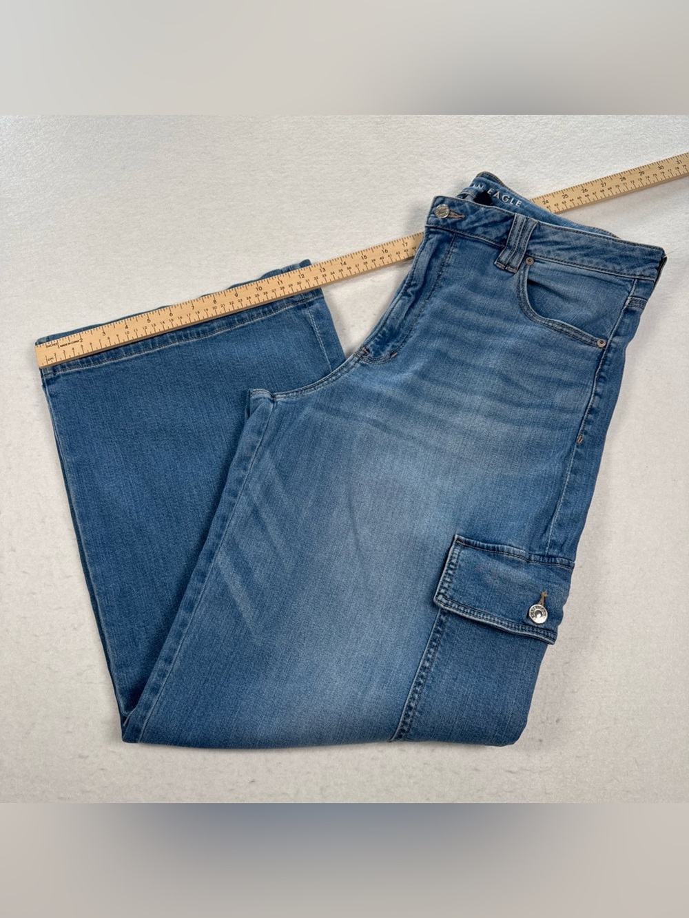 American Eagle Super High-Rise Baggy Wide Leg Cargo Jeans Women’s 18 L Stretch - Picture 9 of 9